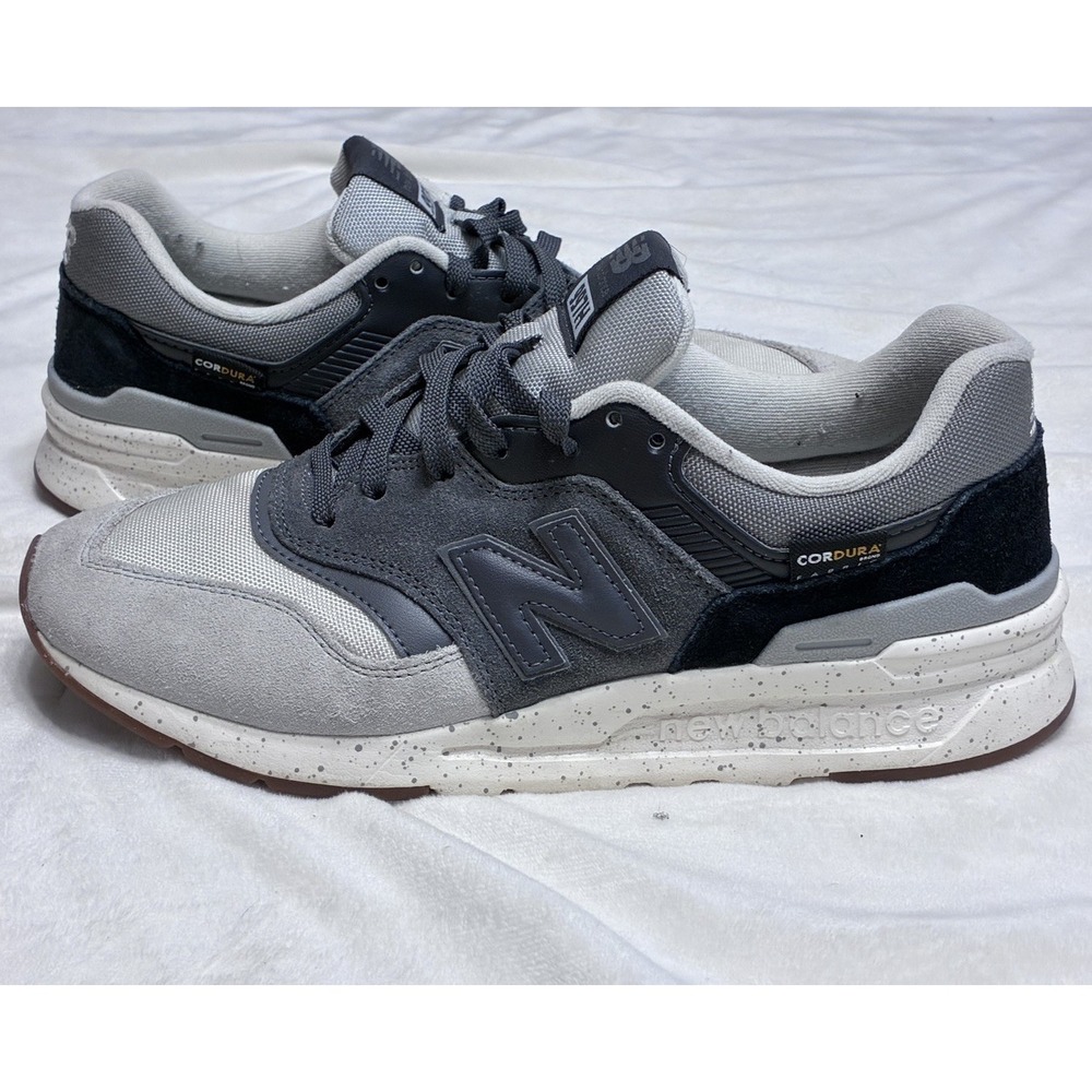 New Balance 997H Cordura Gray Suede Sneakers Mens Size 8 CM997HTV
